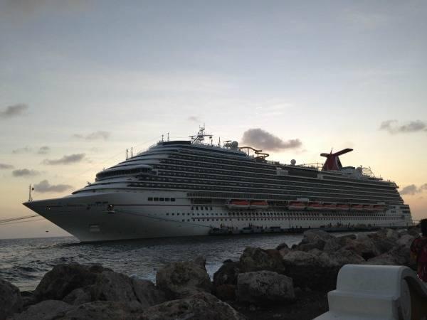 Review: Cruising on the Carnival Breeze